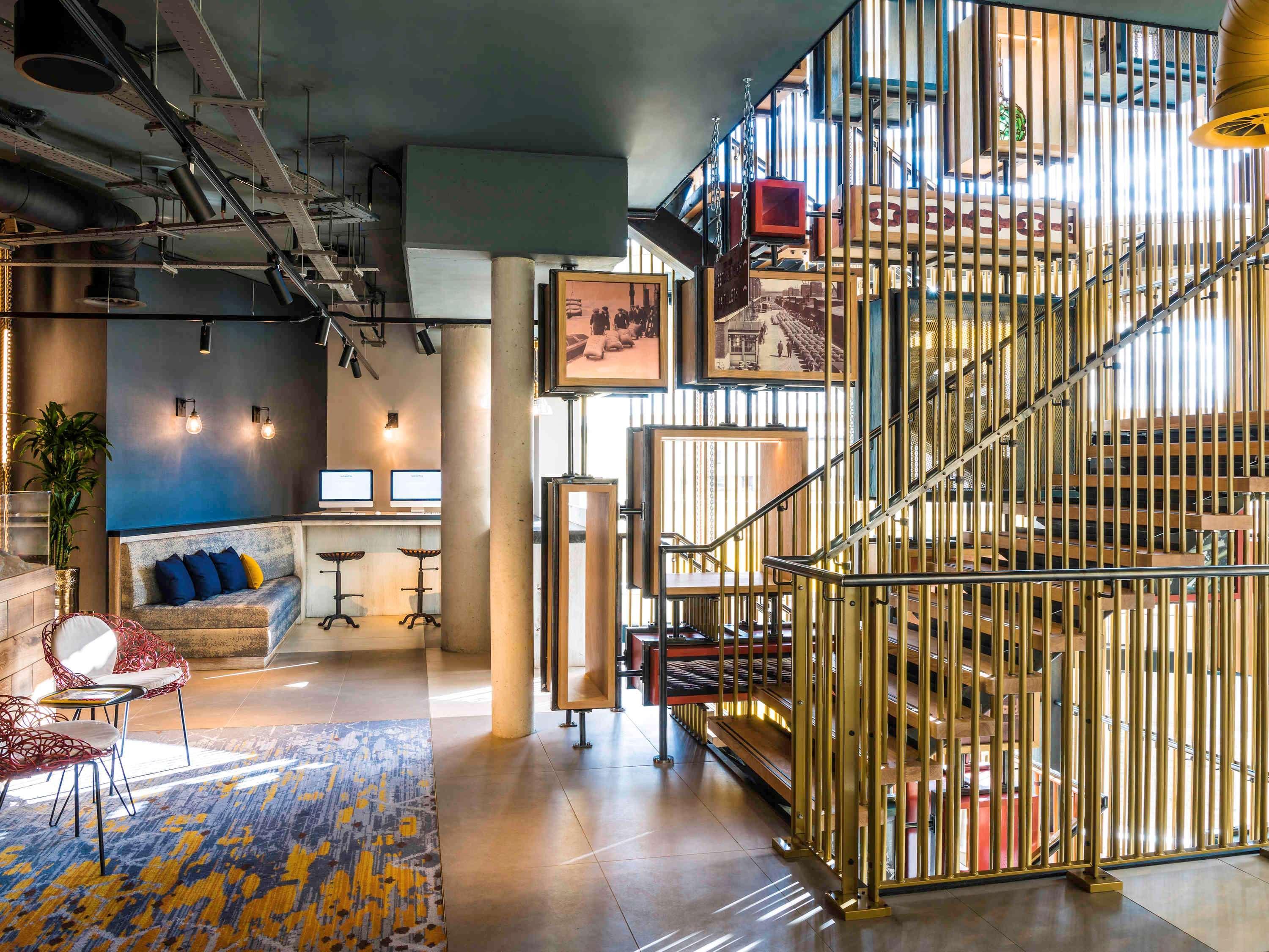 Novotel Canary Wharf Отель Лондон
