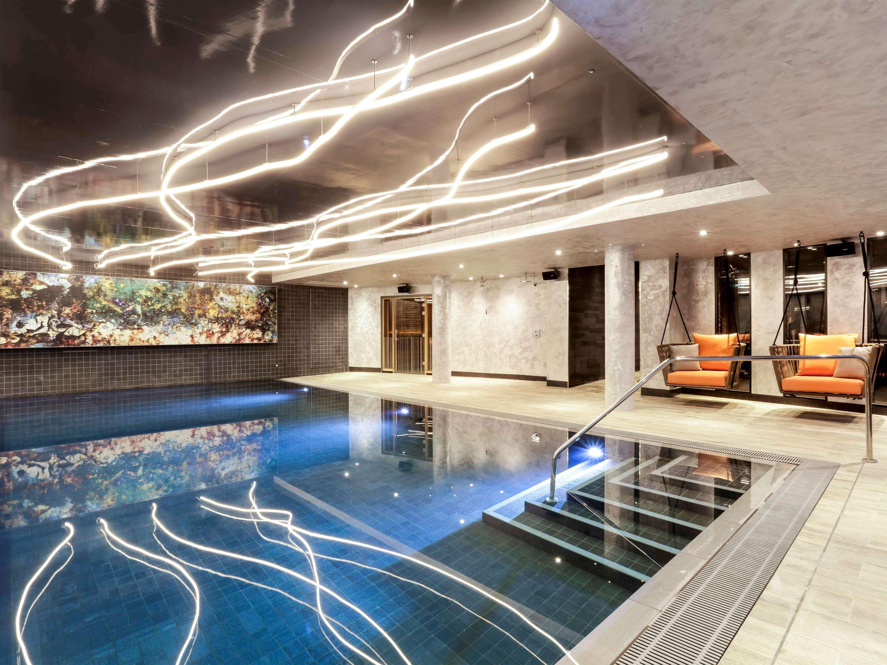 Novotel Canary Wharf Отель Лондон