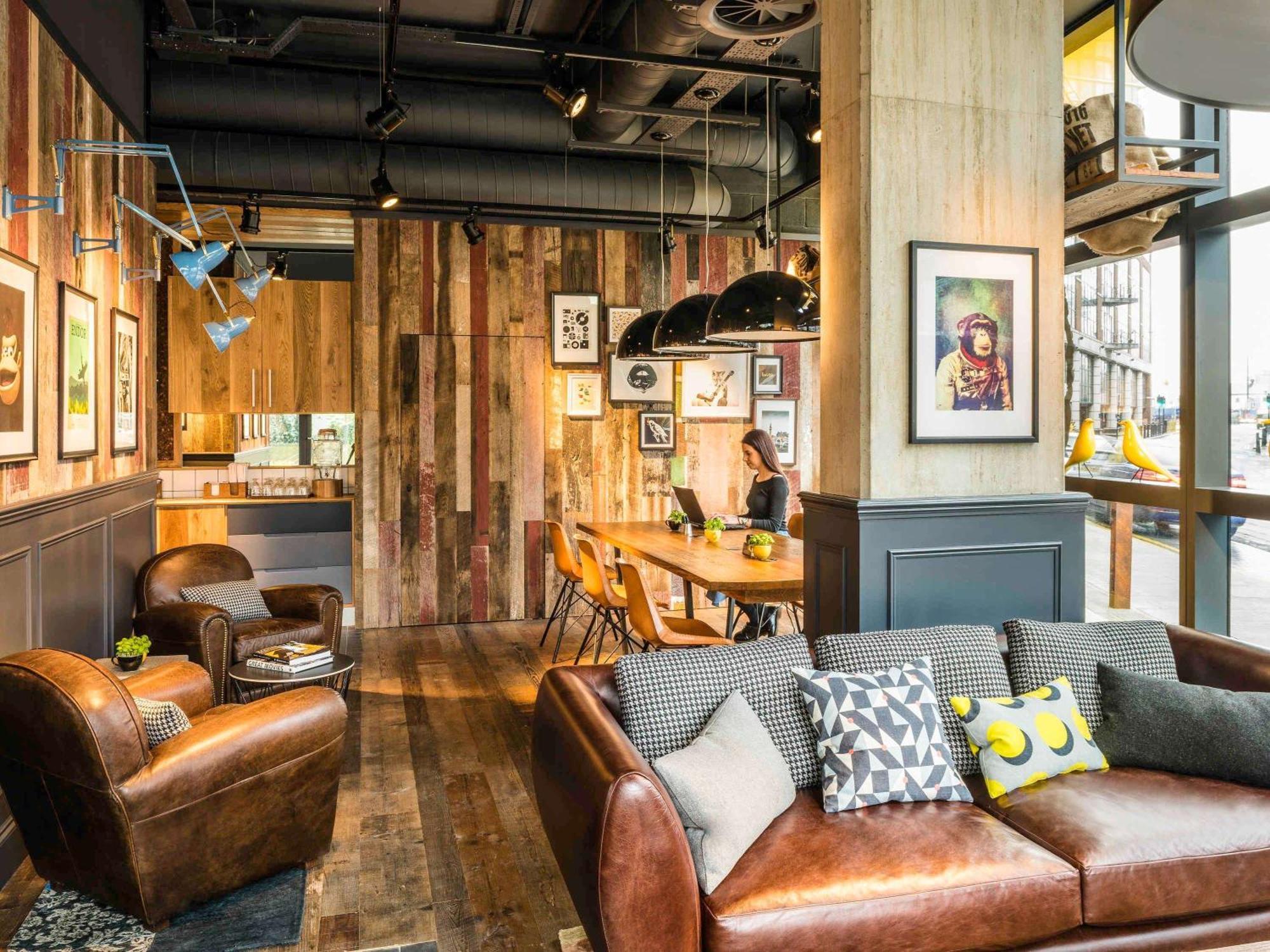 Отель Novotel Canary Wharf 4*